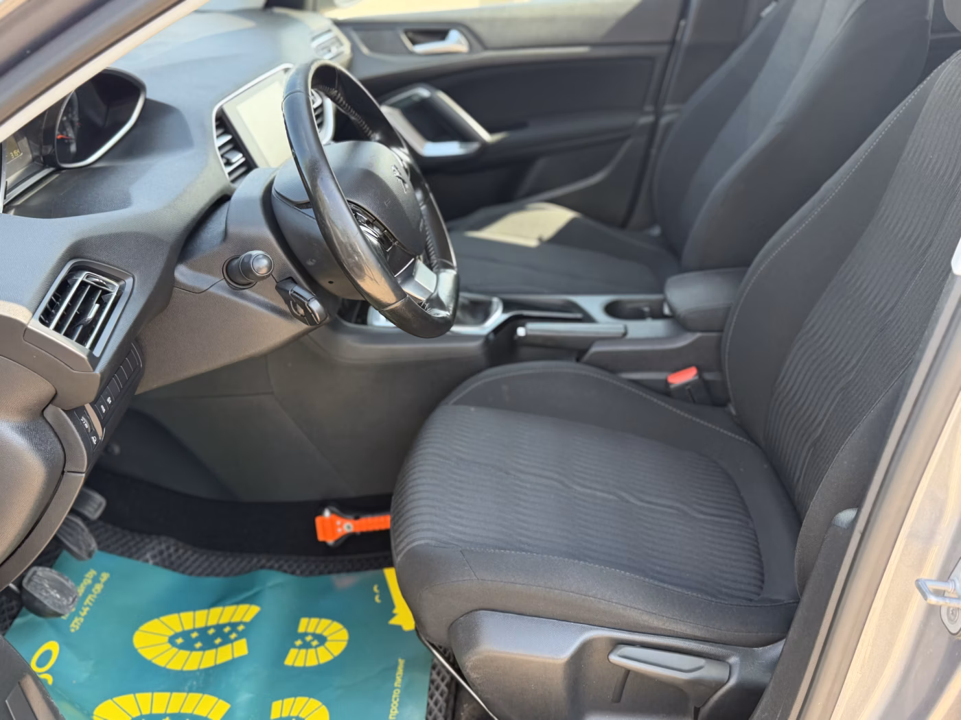 Peugeot 308 фото 16