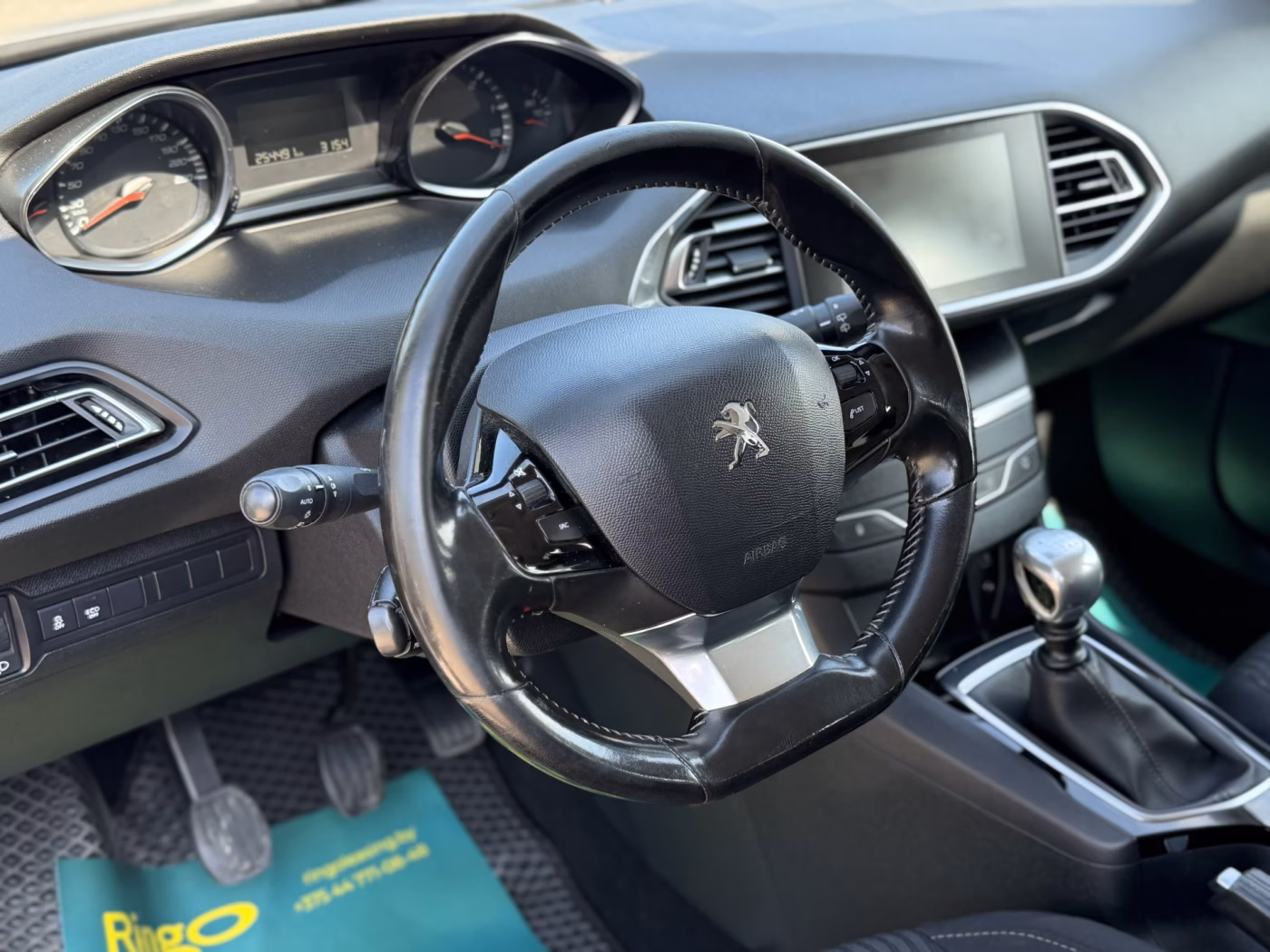 Peugeot 308 фото 17