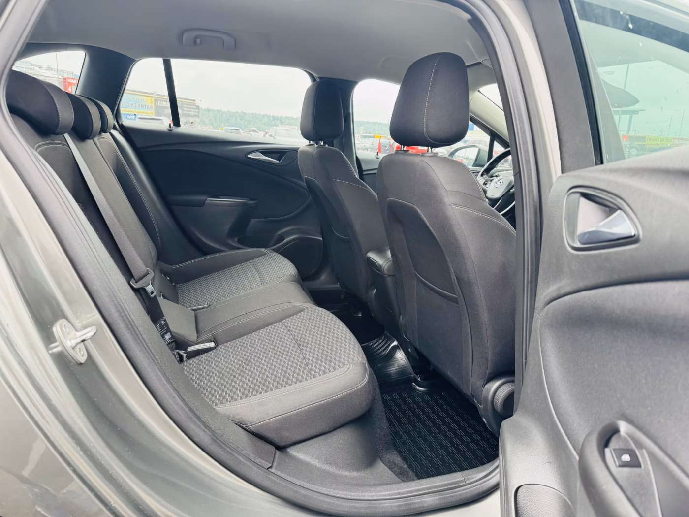Opel Astra фото 7