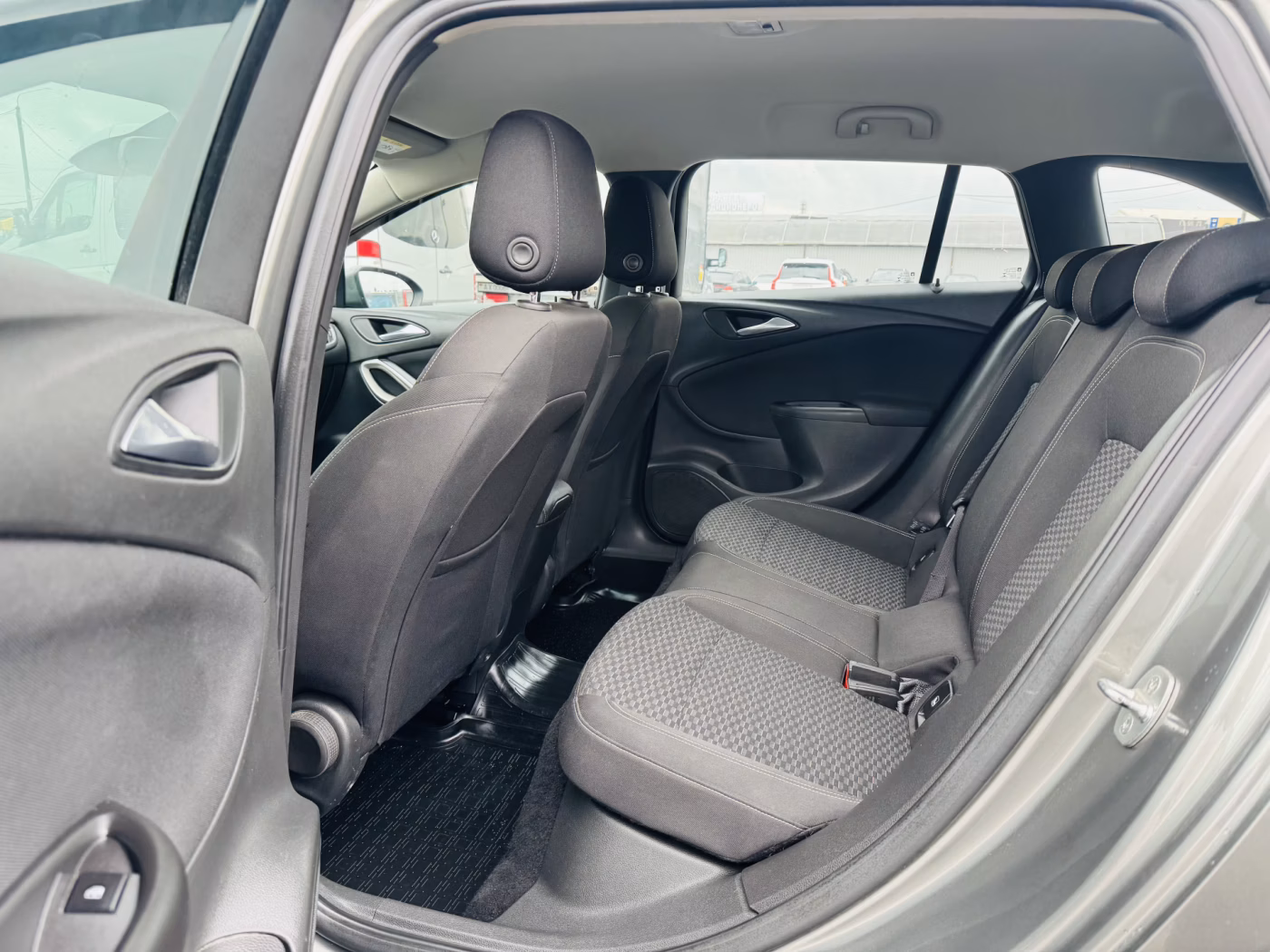 Opel Astra фото 6