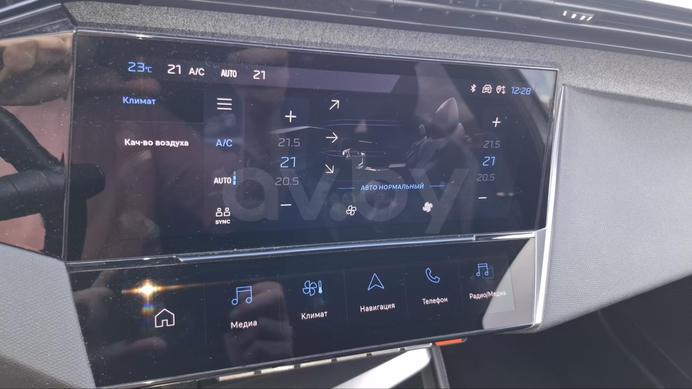 Peugeot 308 фото 8