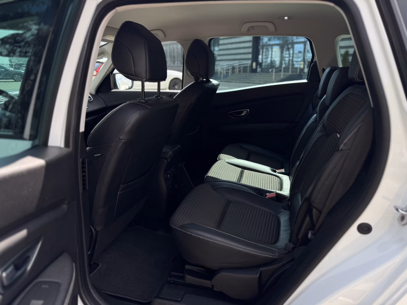 Renault Grand Scenic фото 10