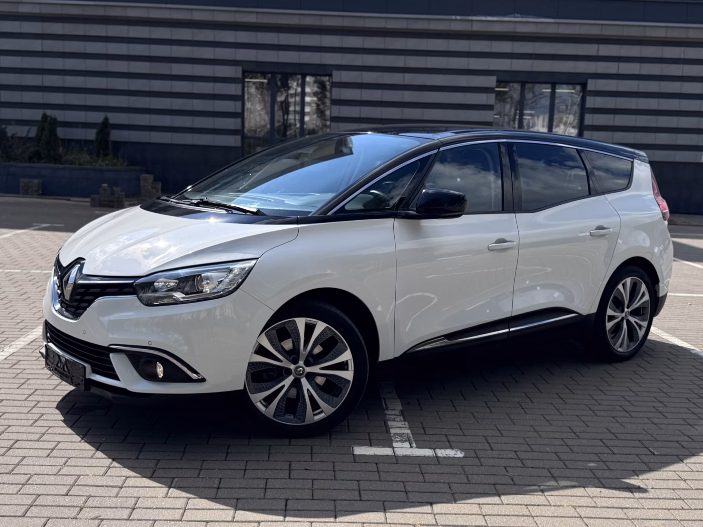 Renault Grand Scenic фото 18