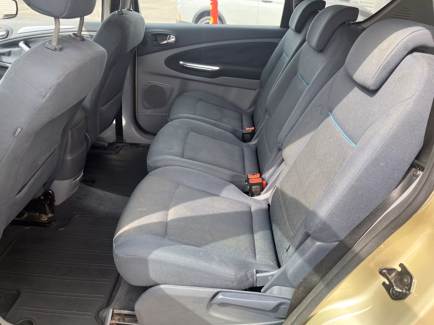 Ford S-MAX фото 9