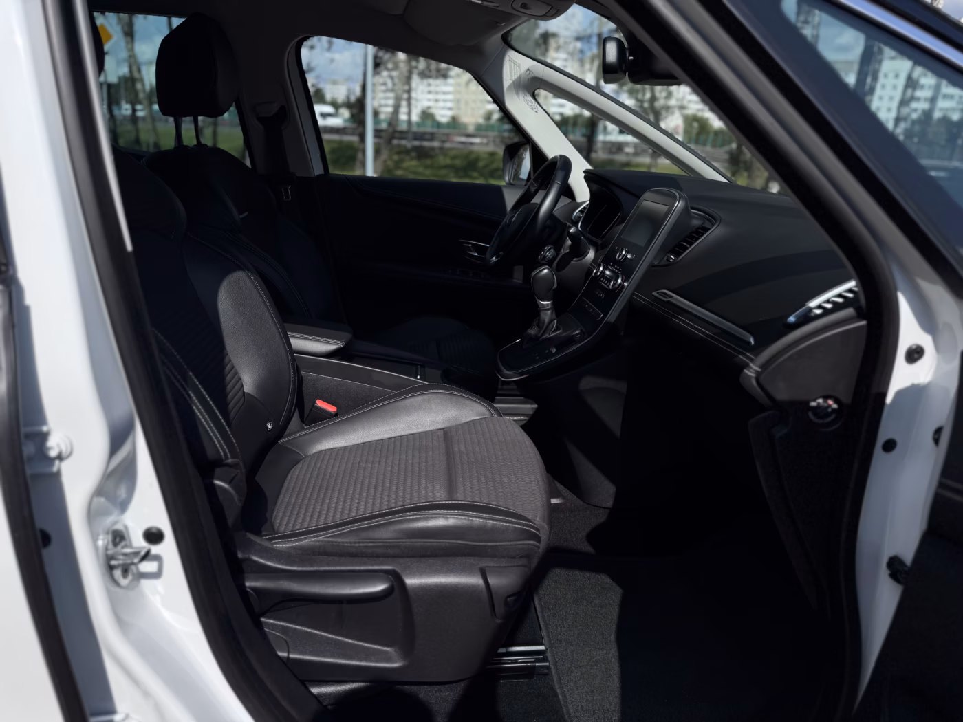 Renault Grand Scenic фото 15