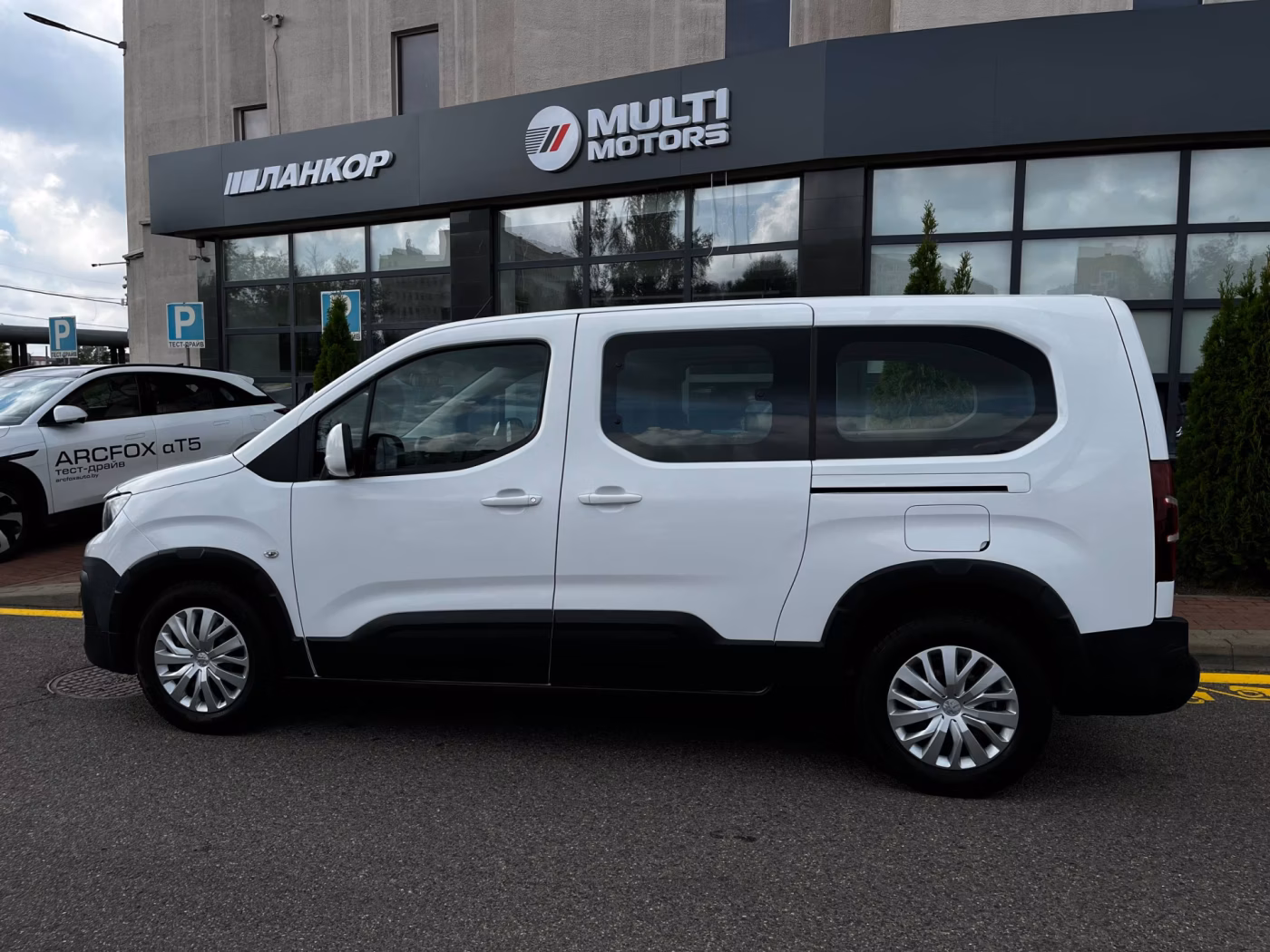 Peugeot Rifter фото 8