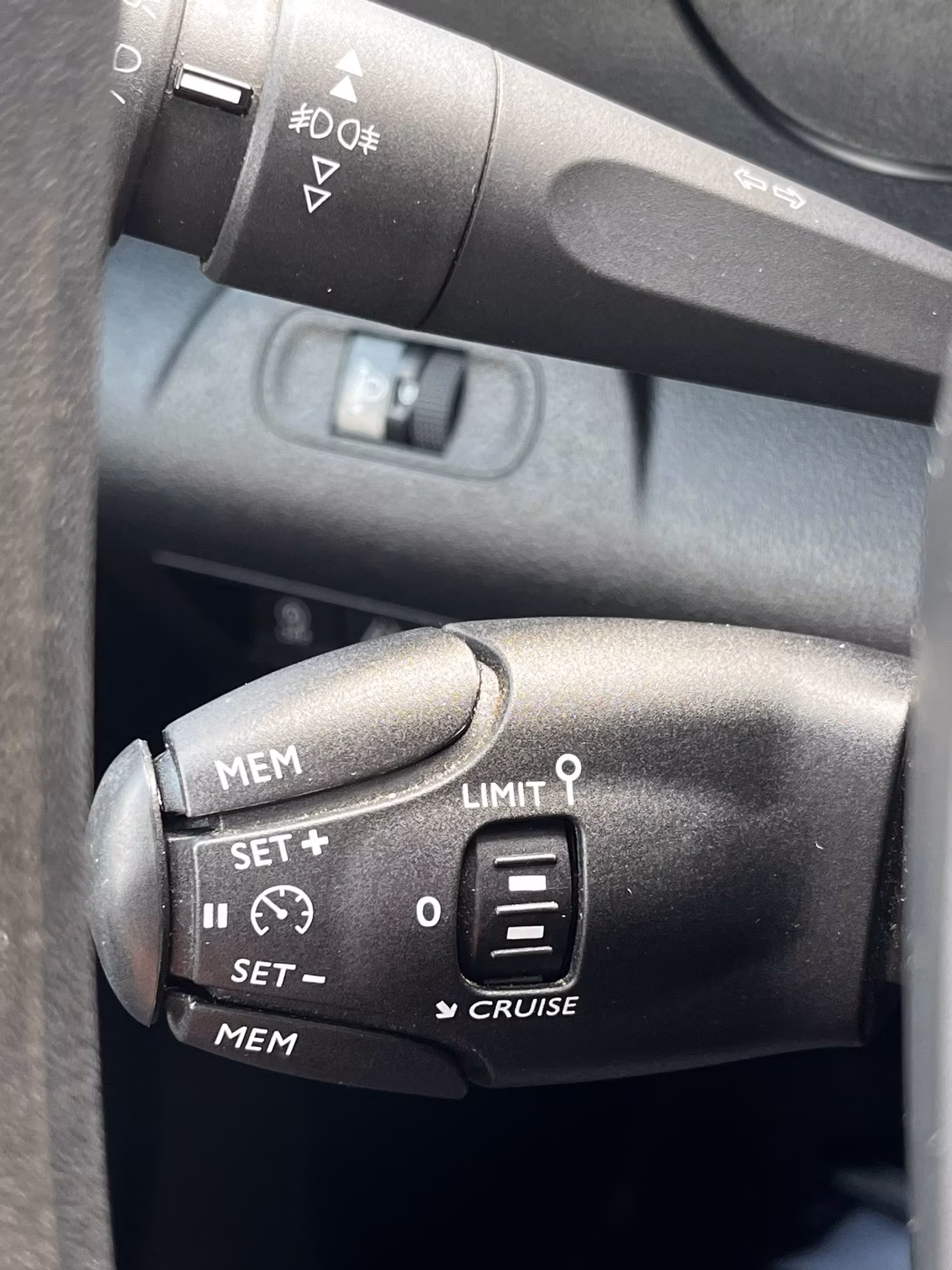Peugeot Rifter фото 20