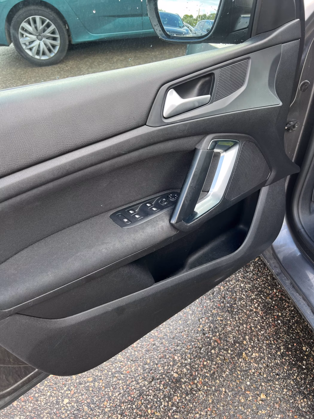 Peugeot 308 фото 9