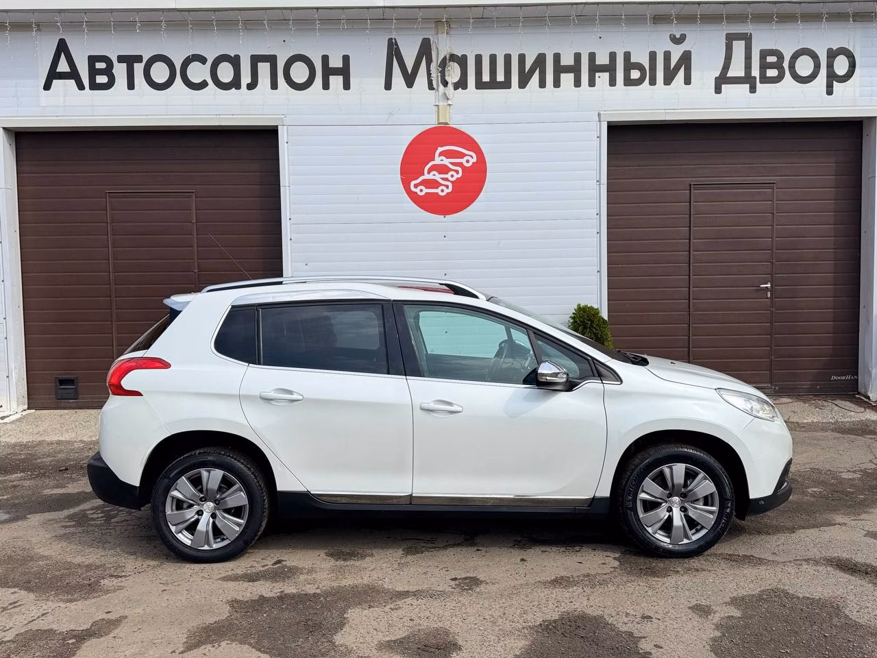 Peugeot 2008 фото 6