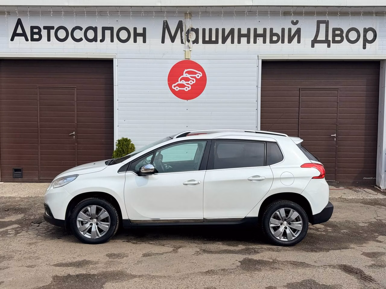 Peugeot 2008 фото 2