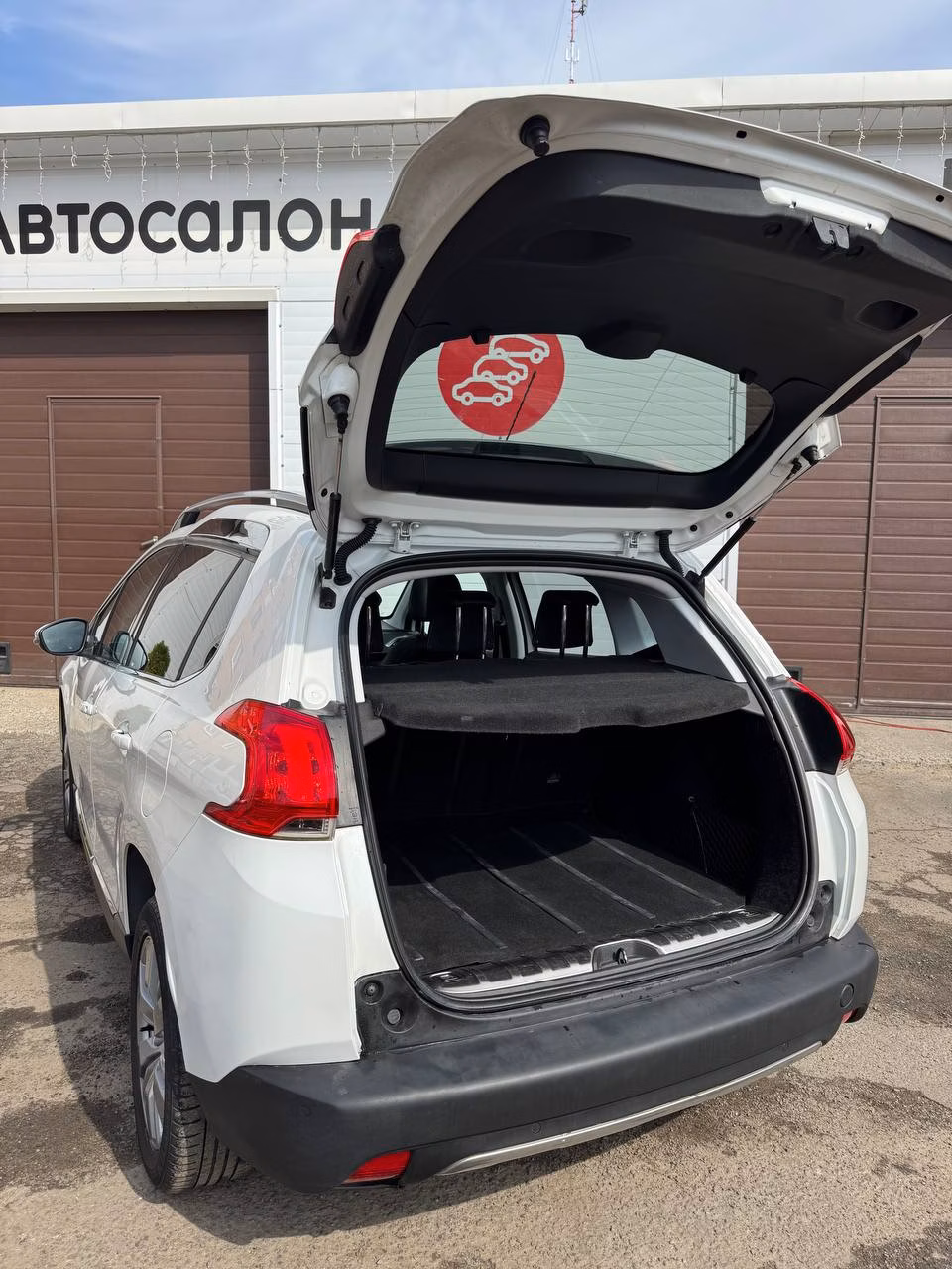Peugeot 2008 фото 15