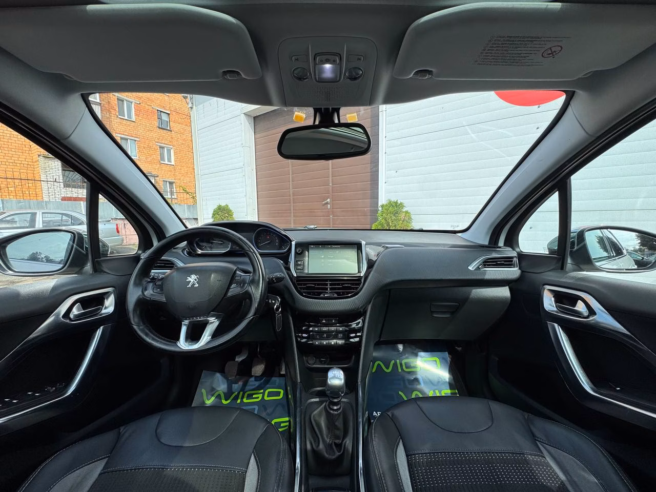 Peugeot 2008 фото 9
