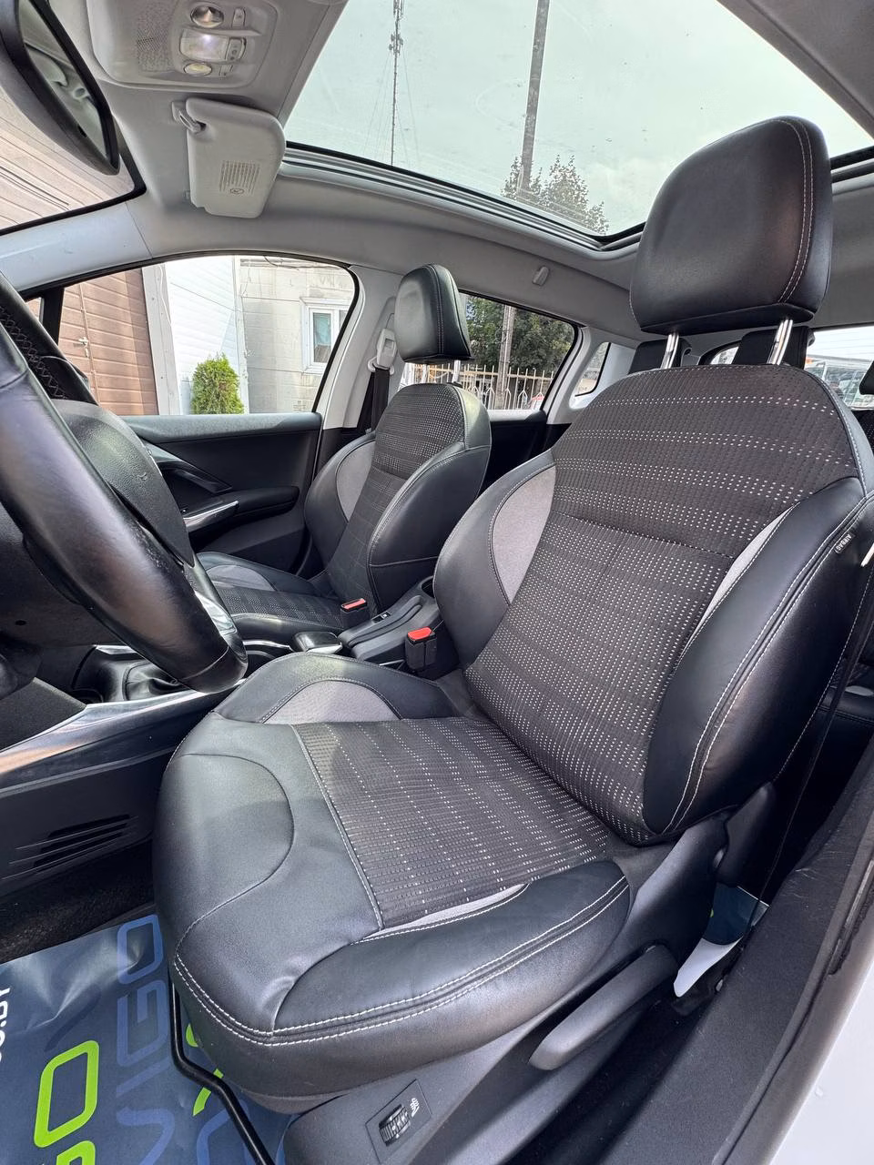 Peugeot 2008 фото 10