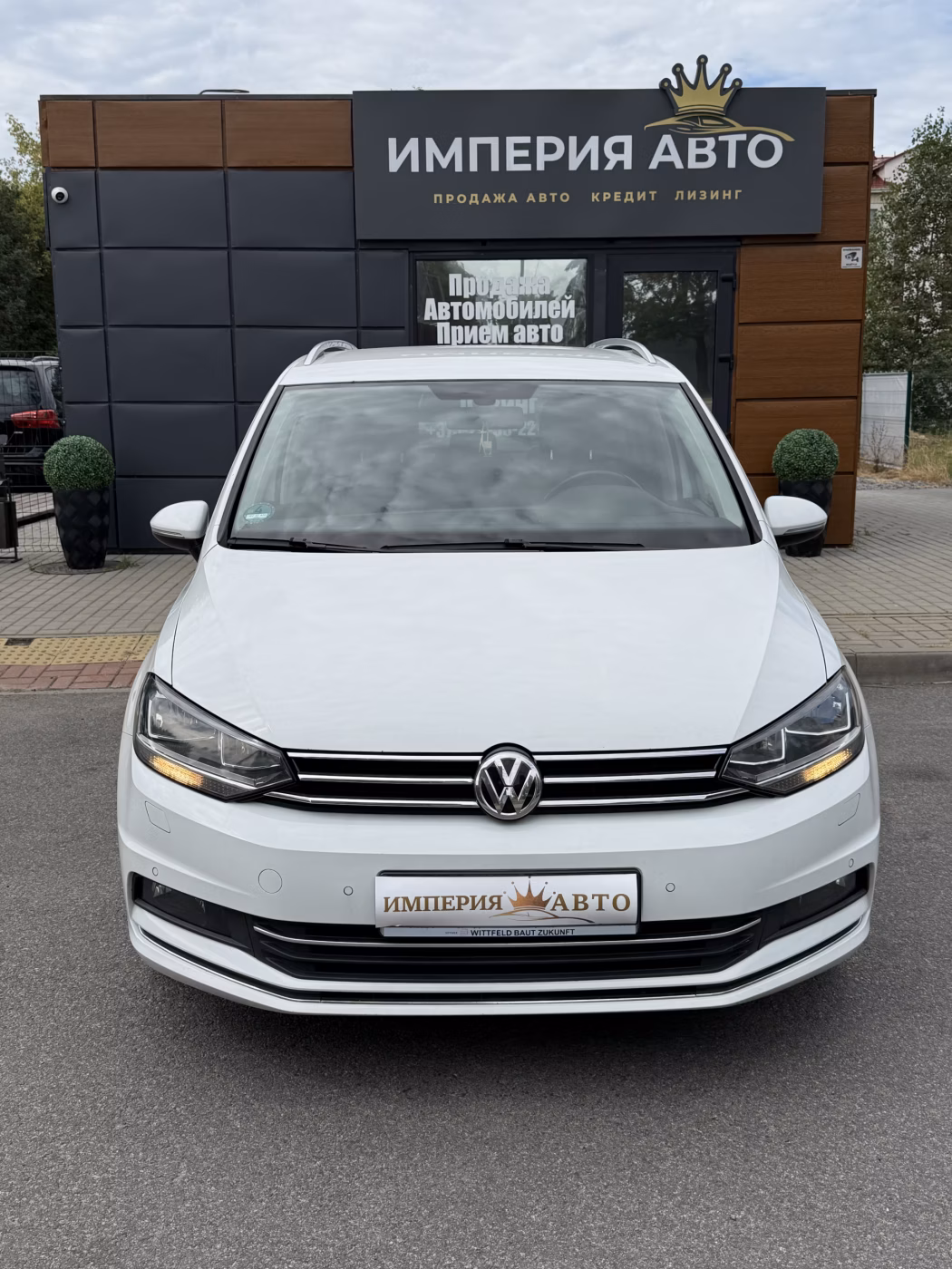 Volkswagen Touran фото 2