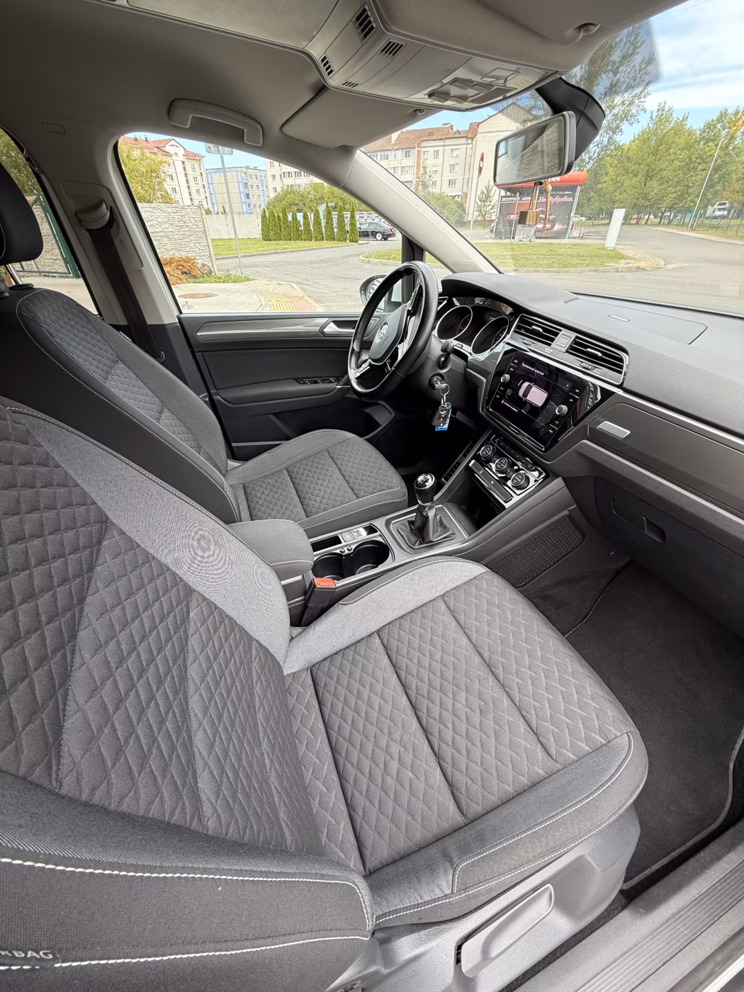 Volkswagen Touran фото 9