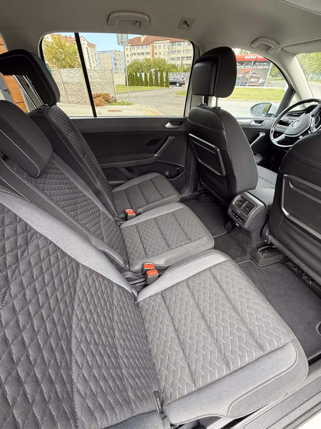 Volkswagen Touran фото 11