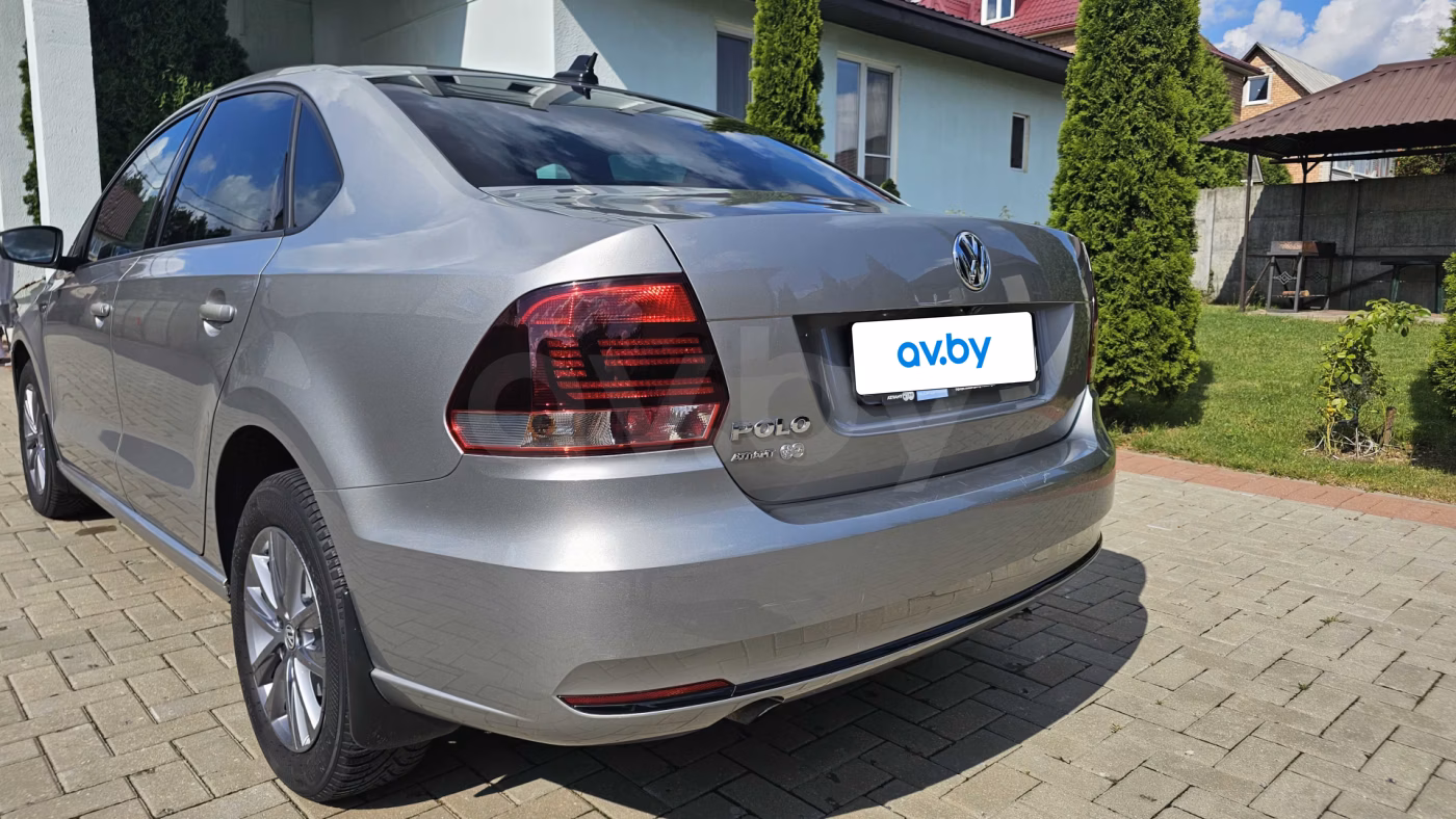 Volkswagen Polo Sedan фото 3