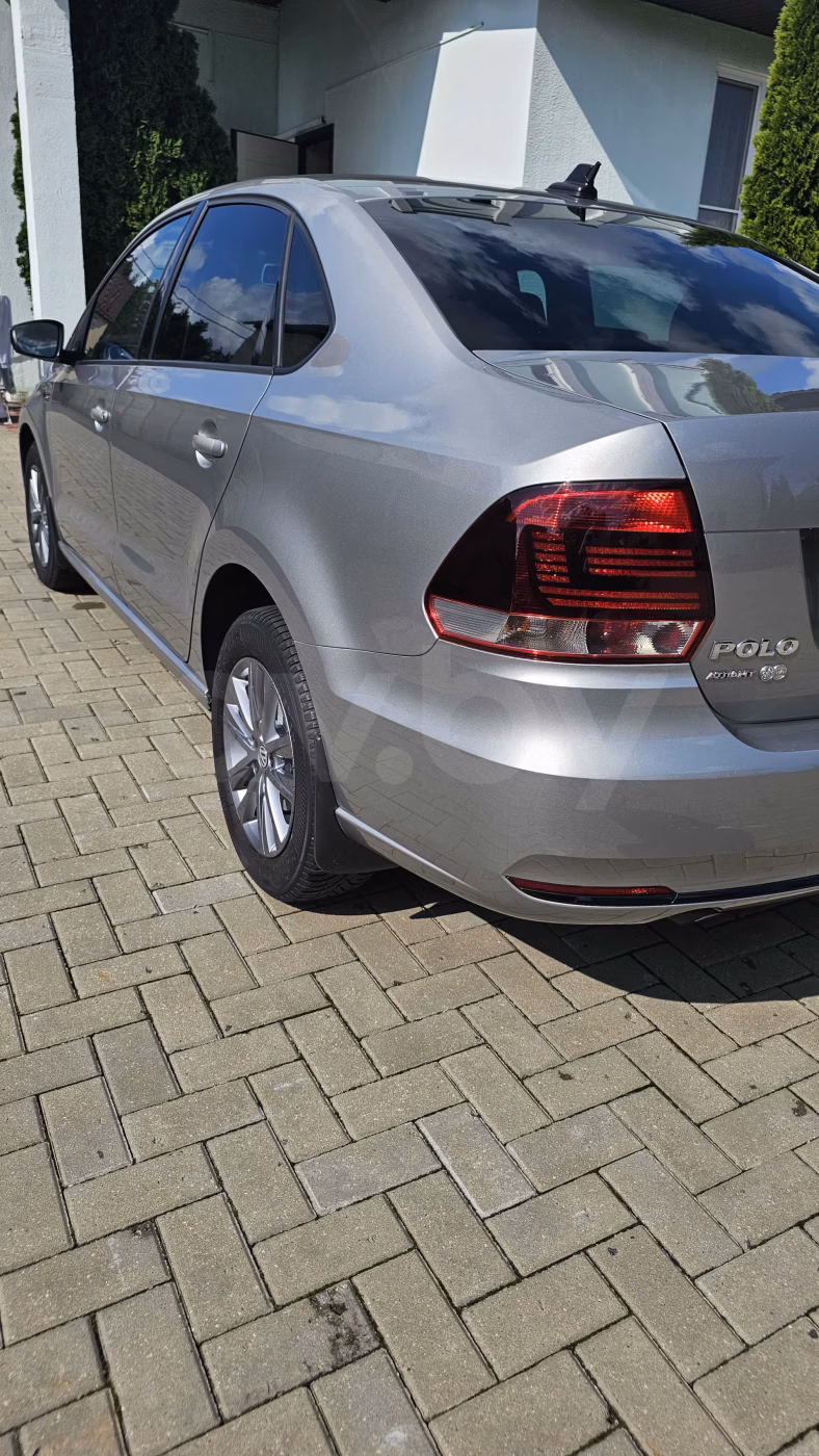 Volkswagen Polo Sedan фото 8