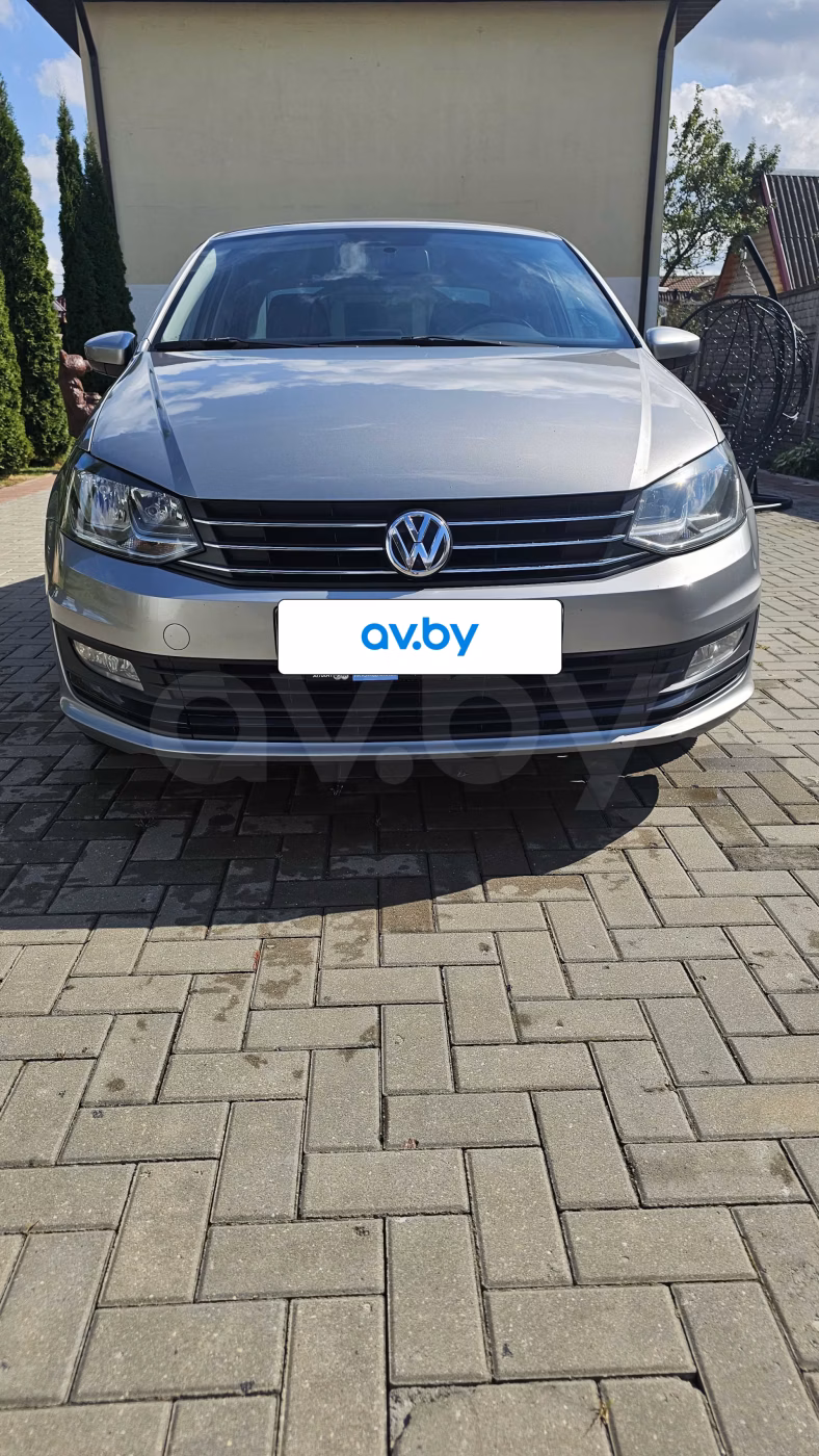 Volkswagen Polo Sedan фото 6
