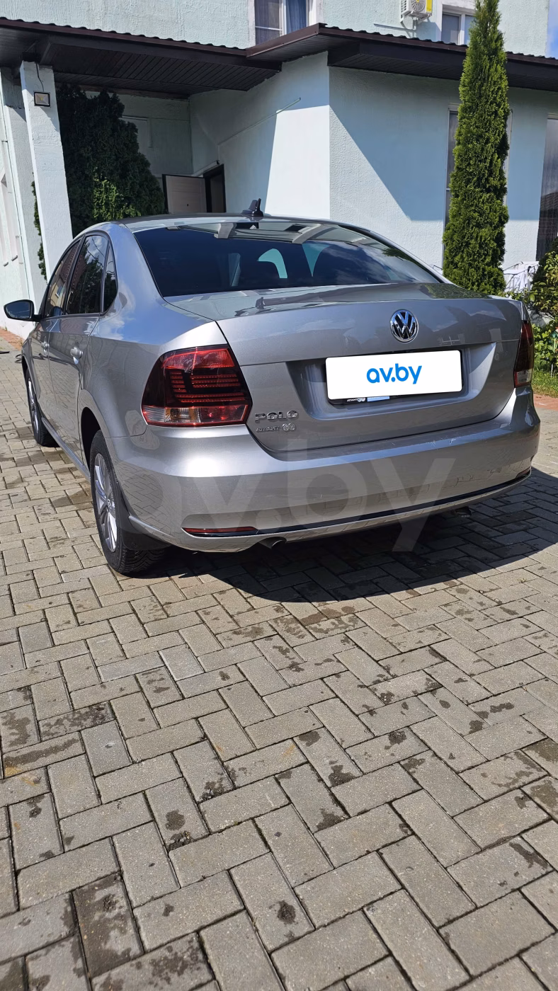 Volkswagen Polo Sedan фото 4