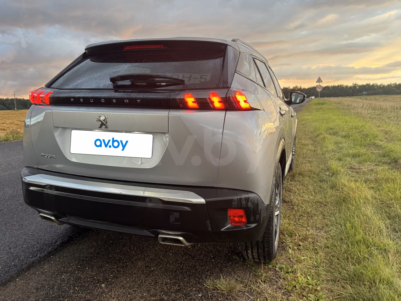 Peugeot 2008 фото 8