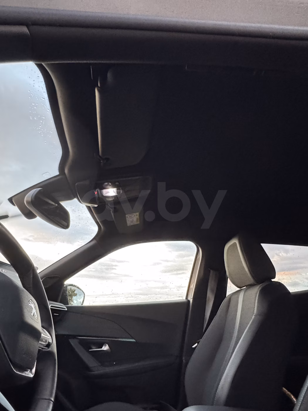 Peugeot 2008 фото 13