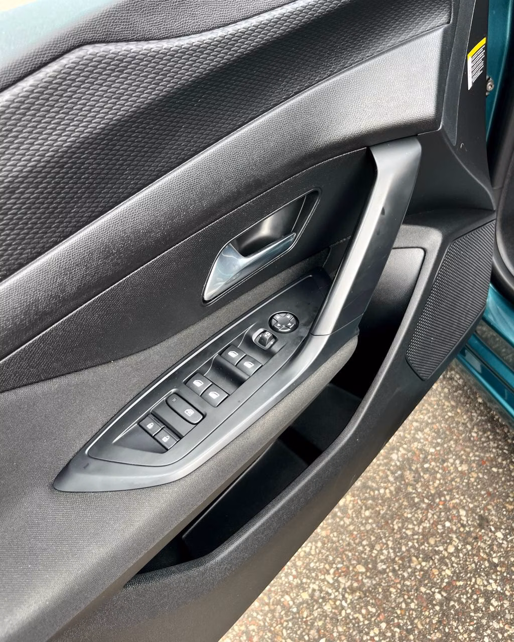 Peugeot 308 фото 9
