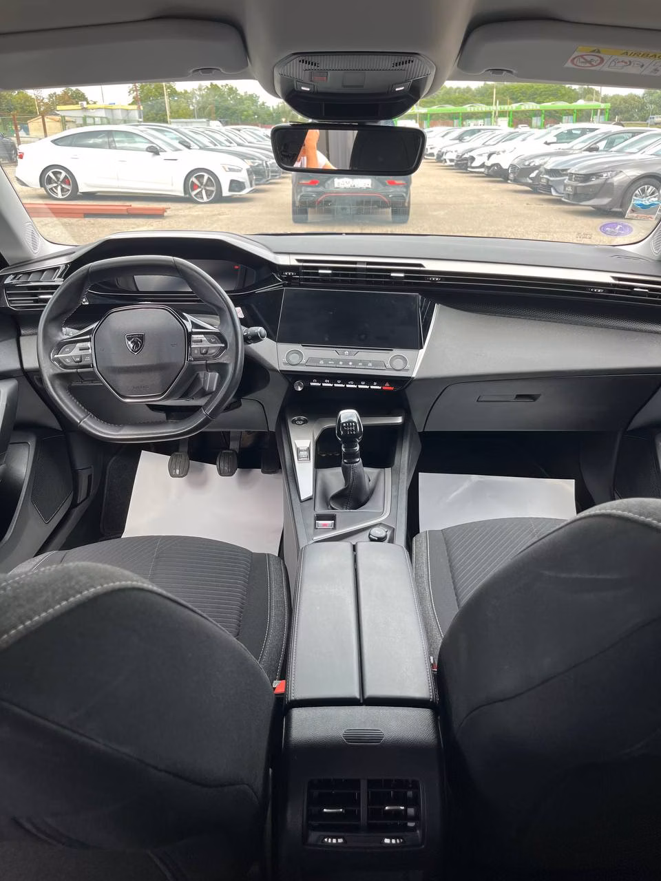 Peugeot 308 фото 12