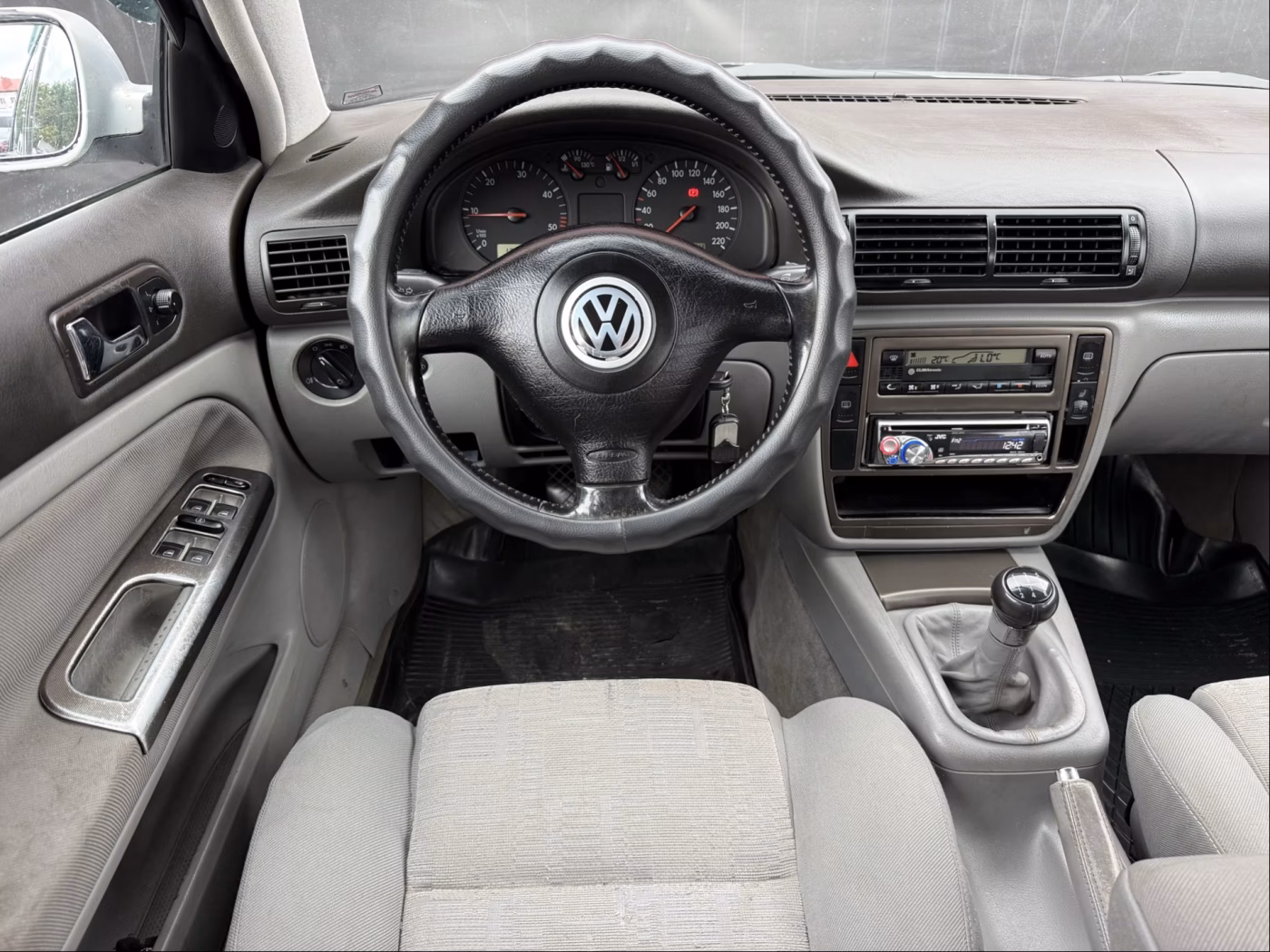 Volkswagen Passat фото 10