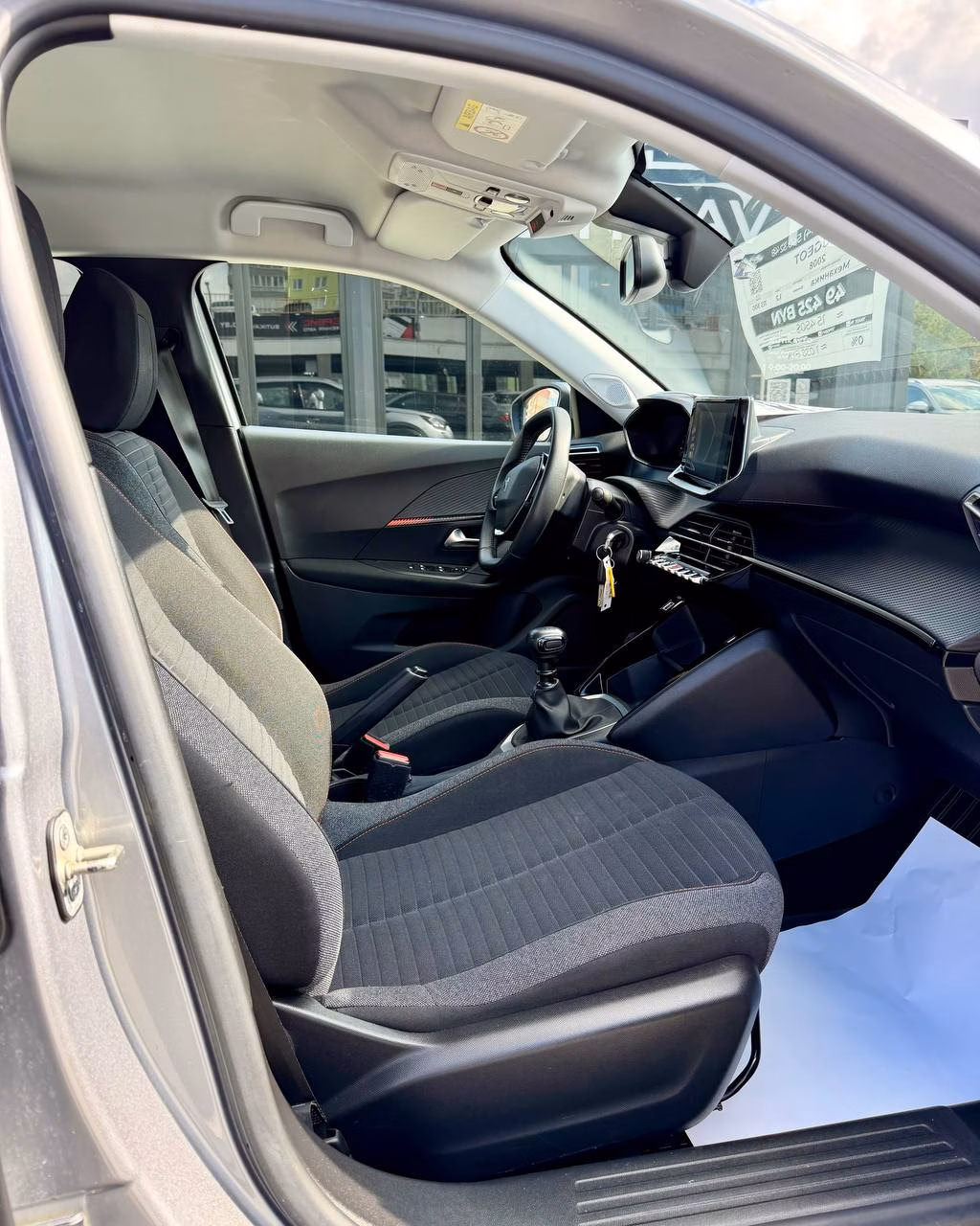 Peugeot 2008 фото 14