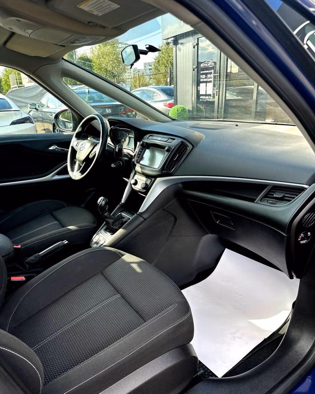 Opel Zafira фото 11