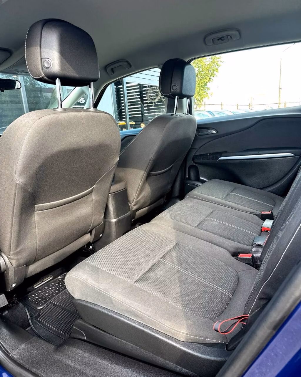 Opel Zafira фото 12
