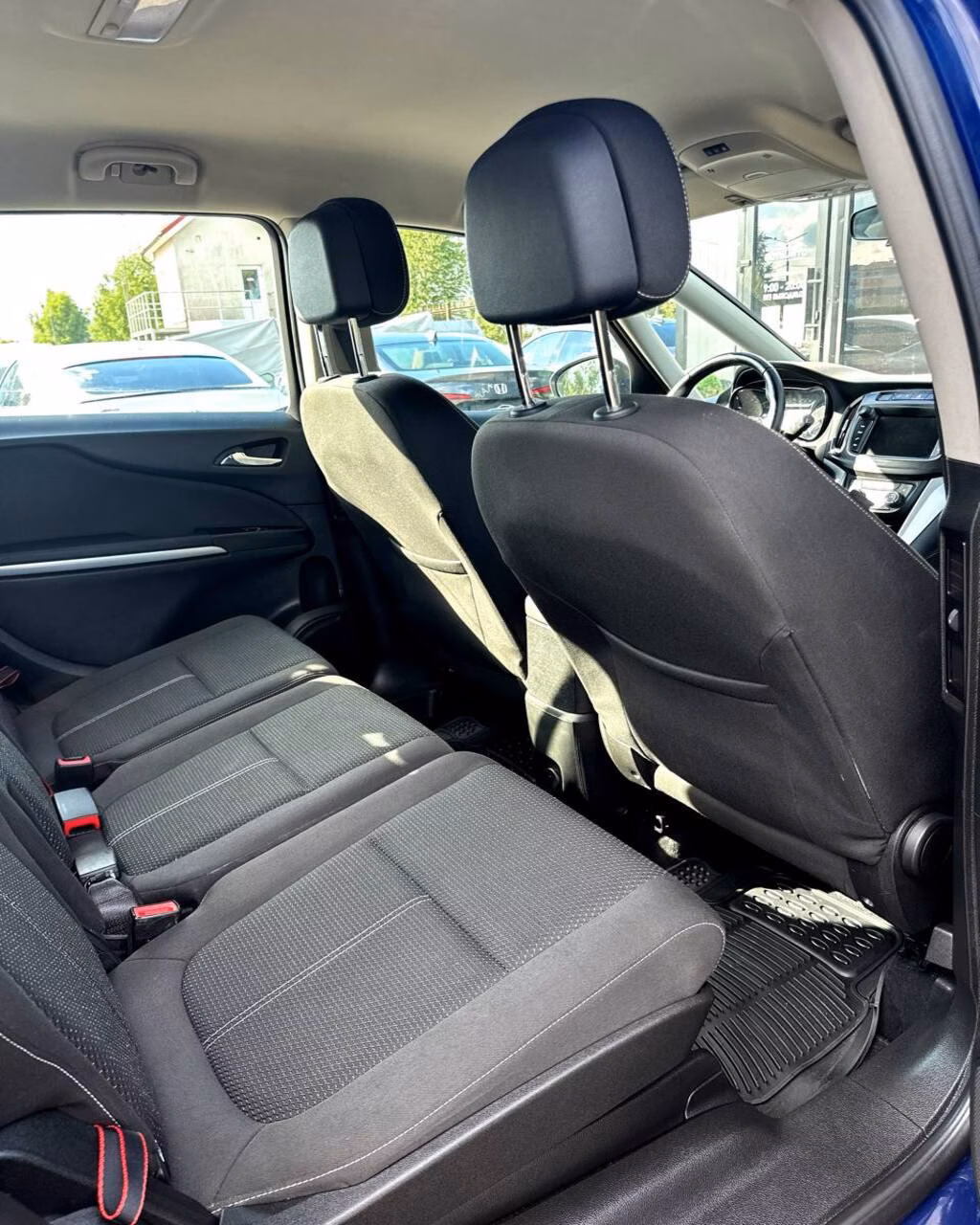 Opel Zafira фото 13