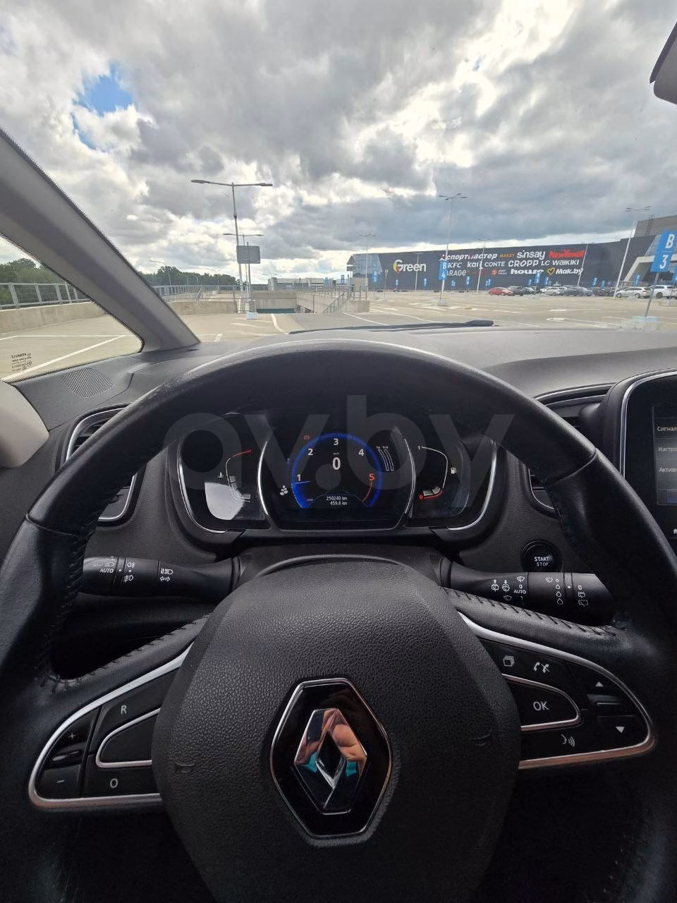 Renault Grand Scenic фото 9