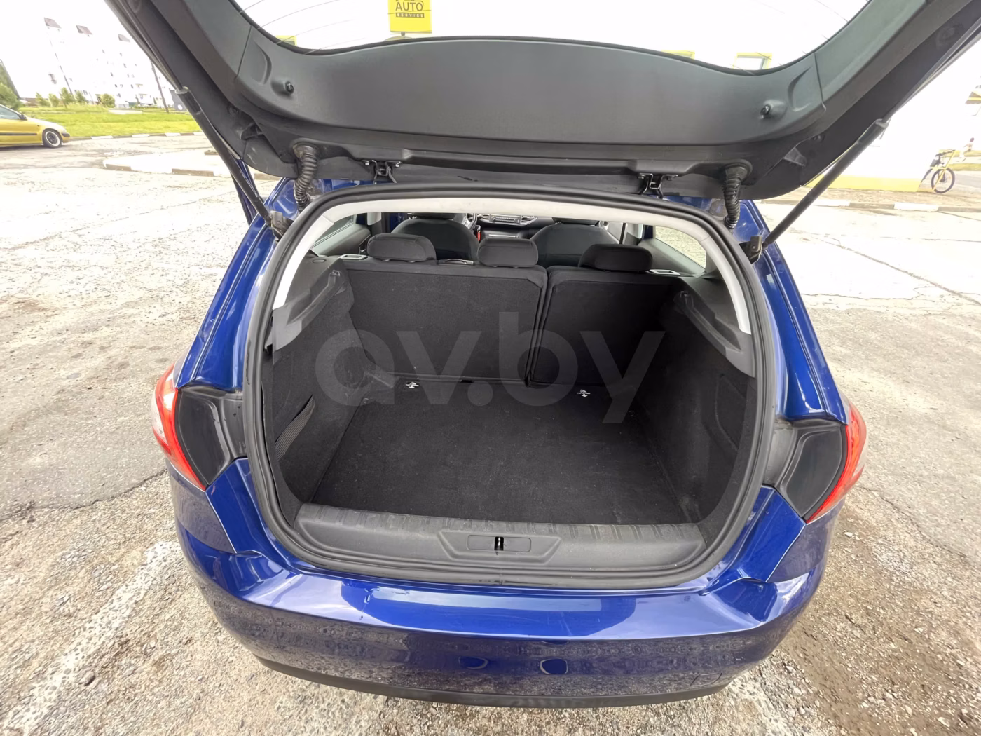 Peugeot 308 фото 4