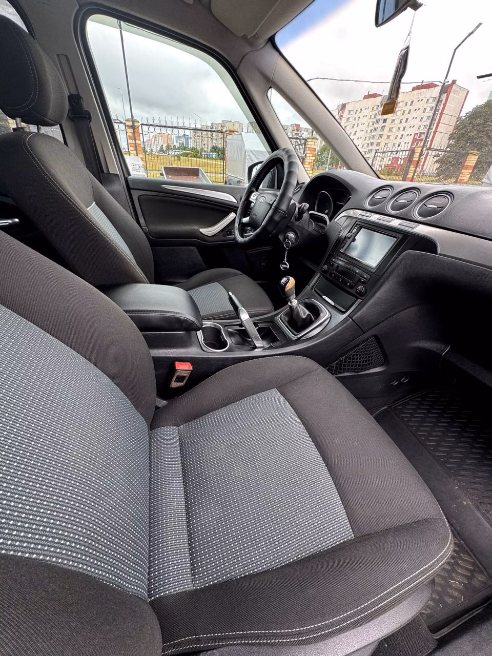 Ford Galaxy фото 13