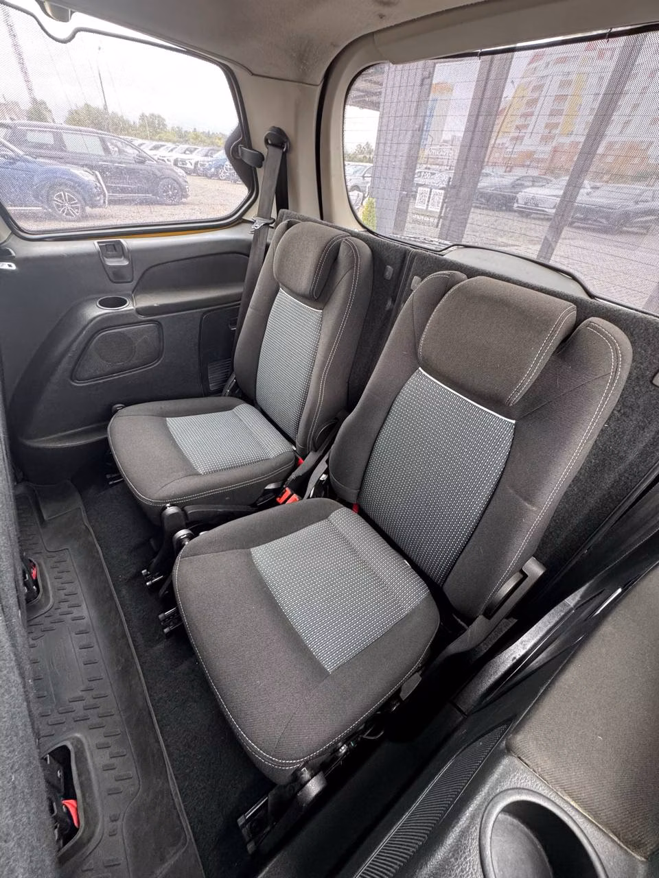 Ford Galaxy фото 16