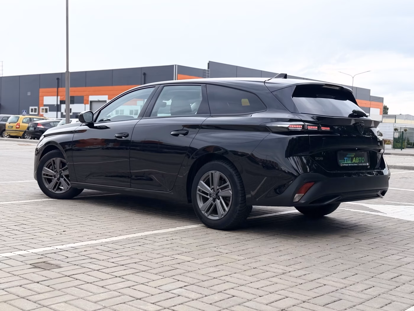 Peugeot 308 фото 8