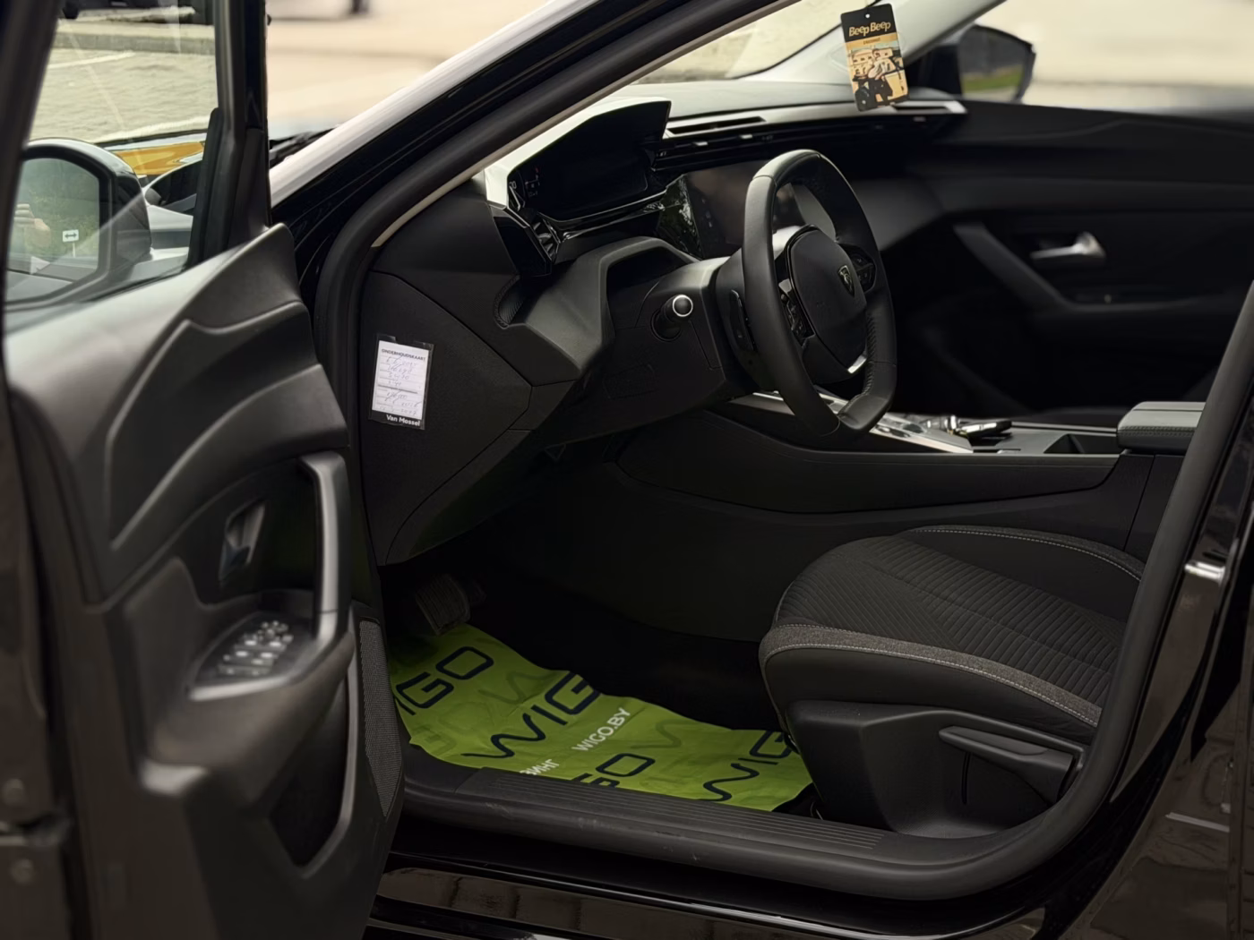 Peugeot 308 фото 17