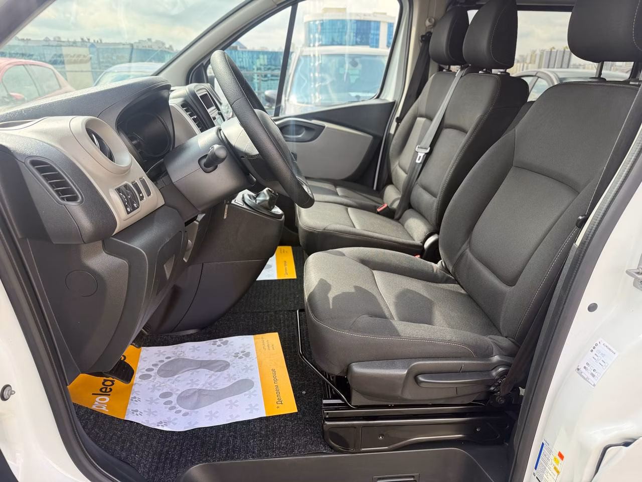 Renault Trafic фото 15