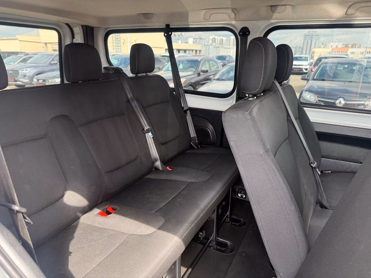 Renault Trafic фото 16