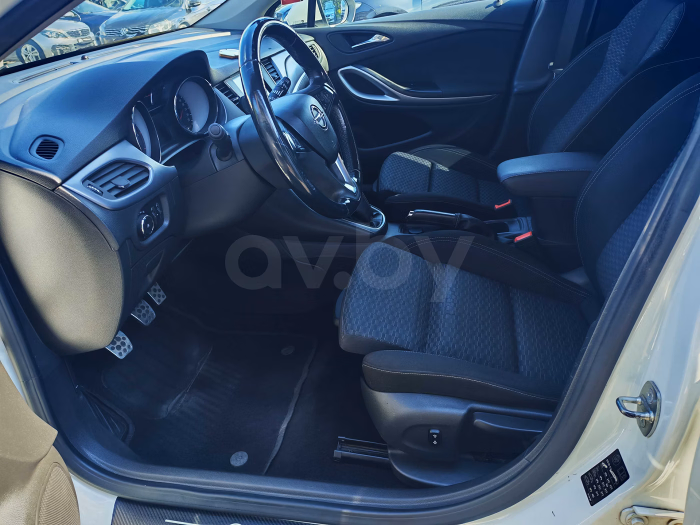 Opel Astra фото 9