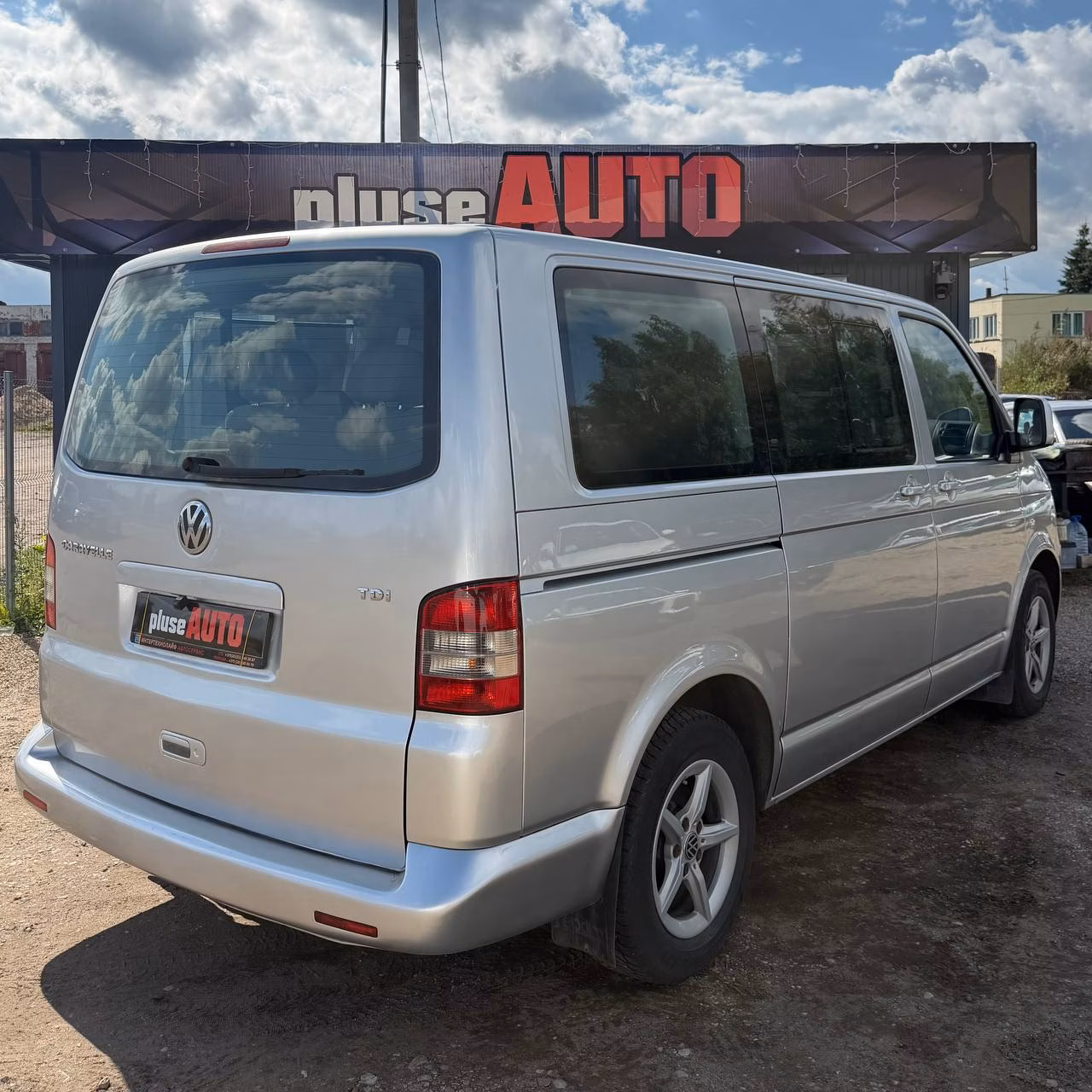 Volkswagen Caravelle фото 5