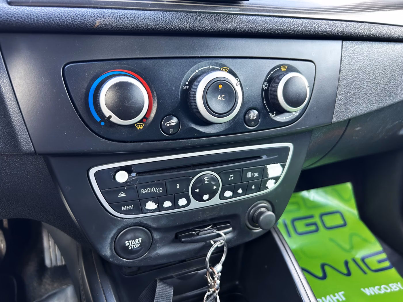 Renault Megane фото 17