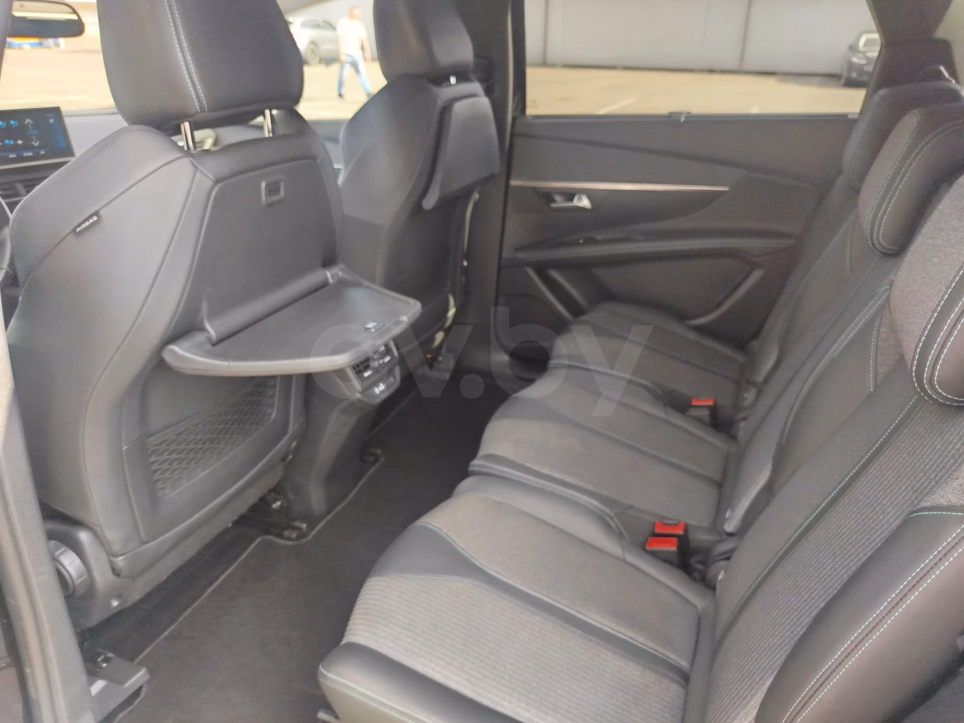 Peugeot 5008 фото 9