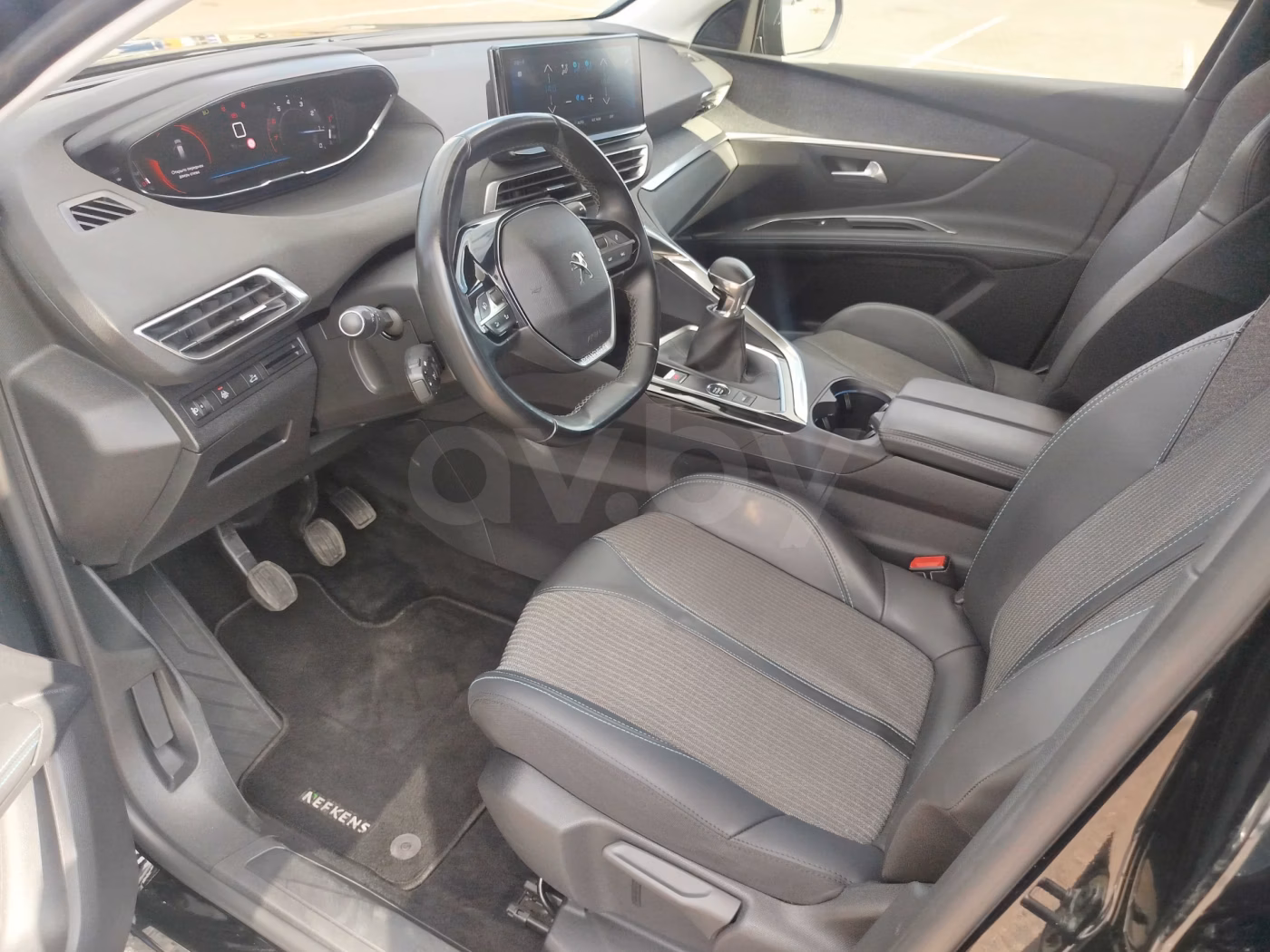 Peugeot 5008 фото 6