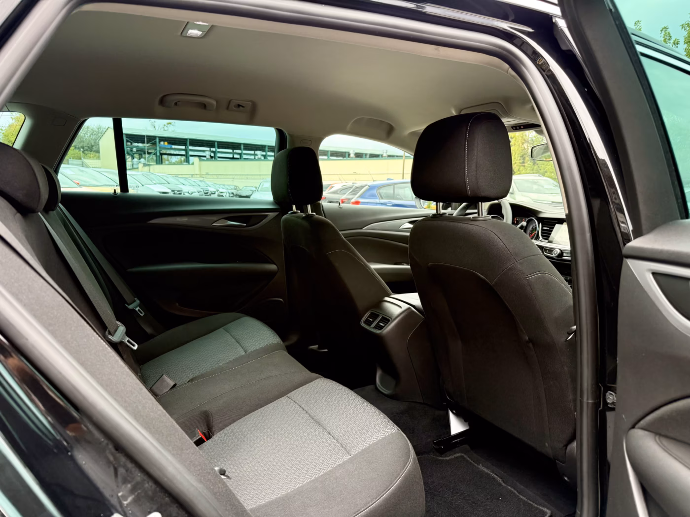 Opel Insignia фото 17
