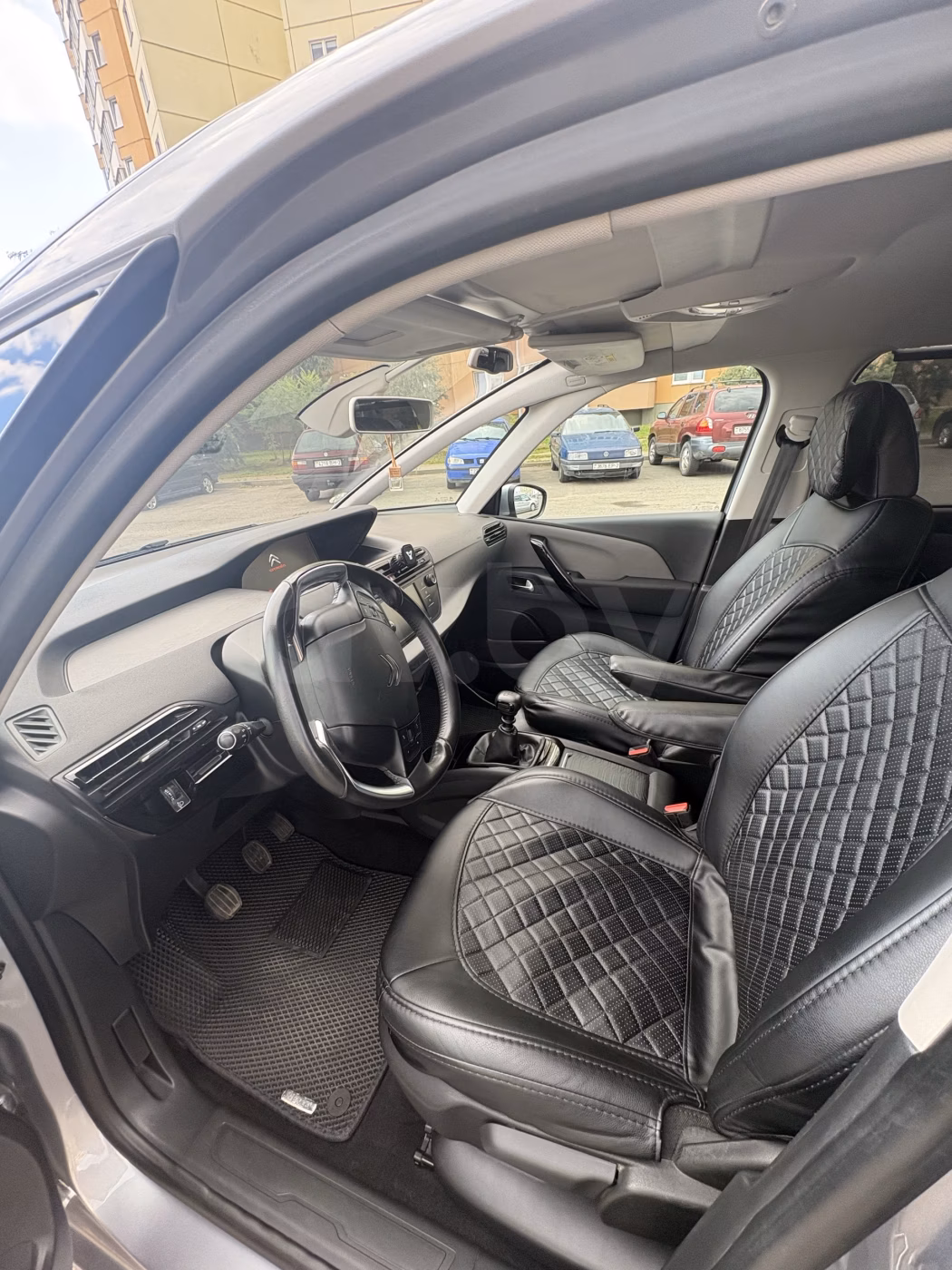 Citroen C4 Spacetourer фото 9