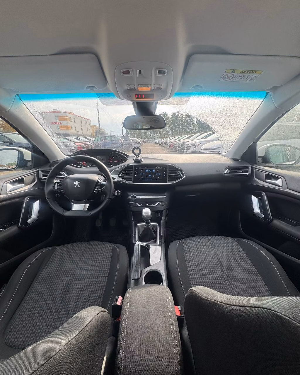 Peugeot 308 фото 9