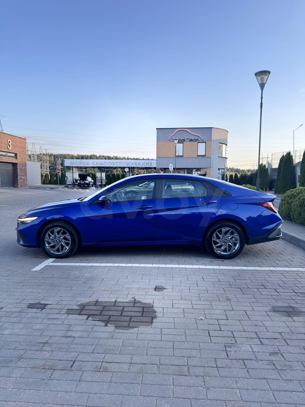 Hyundai Elantra фото 3
